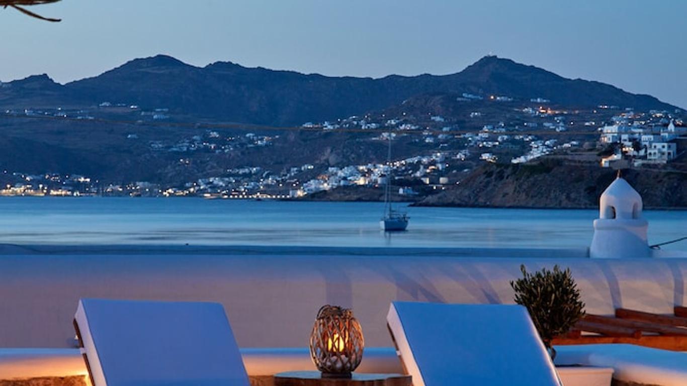 Mykonos Waves Beach House & Suites