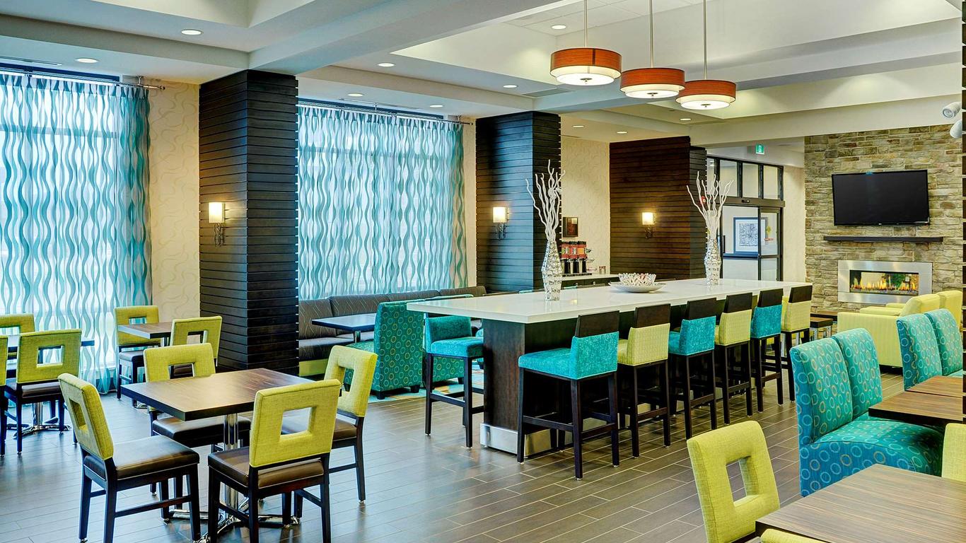 Hampton Inn by Hilton Winnipeg Airport/Polo Park, MB, Canada