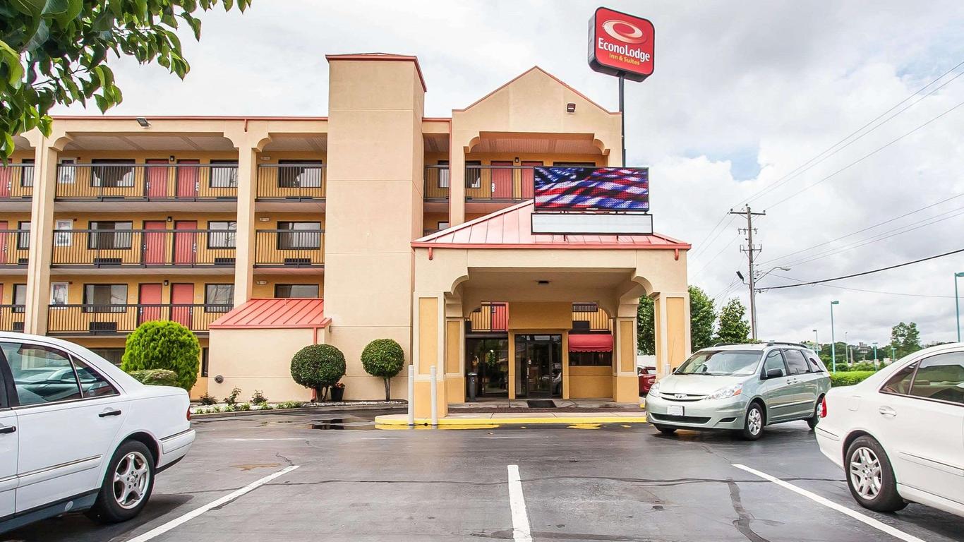 Econo Lodge Inn & Suites