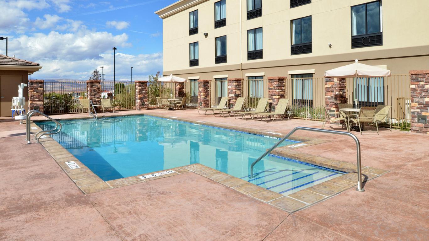 Holiday Inn Express & Suites Page - Lake Powell Area By IHG