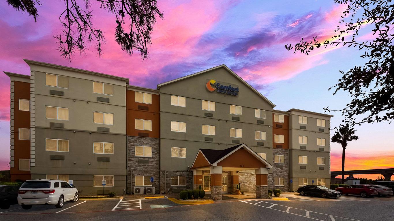 Comfort Inn & Suites