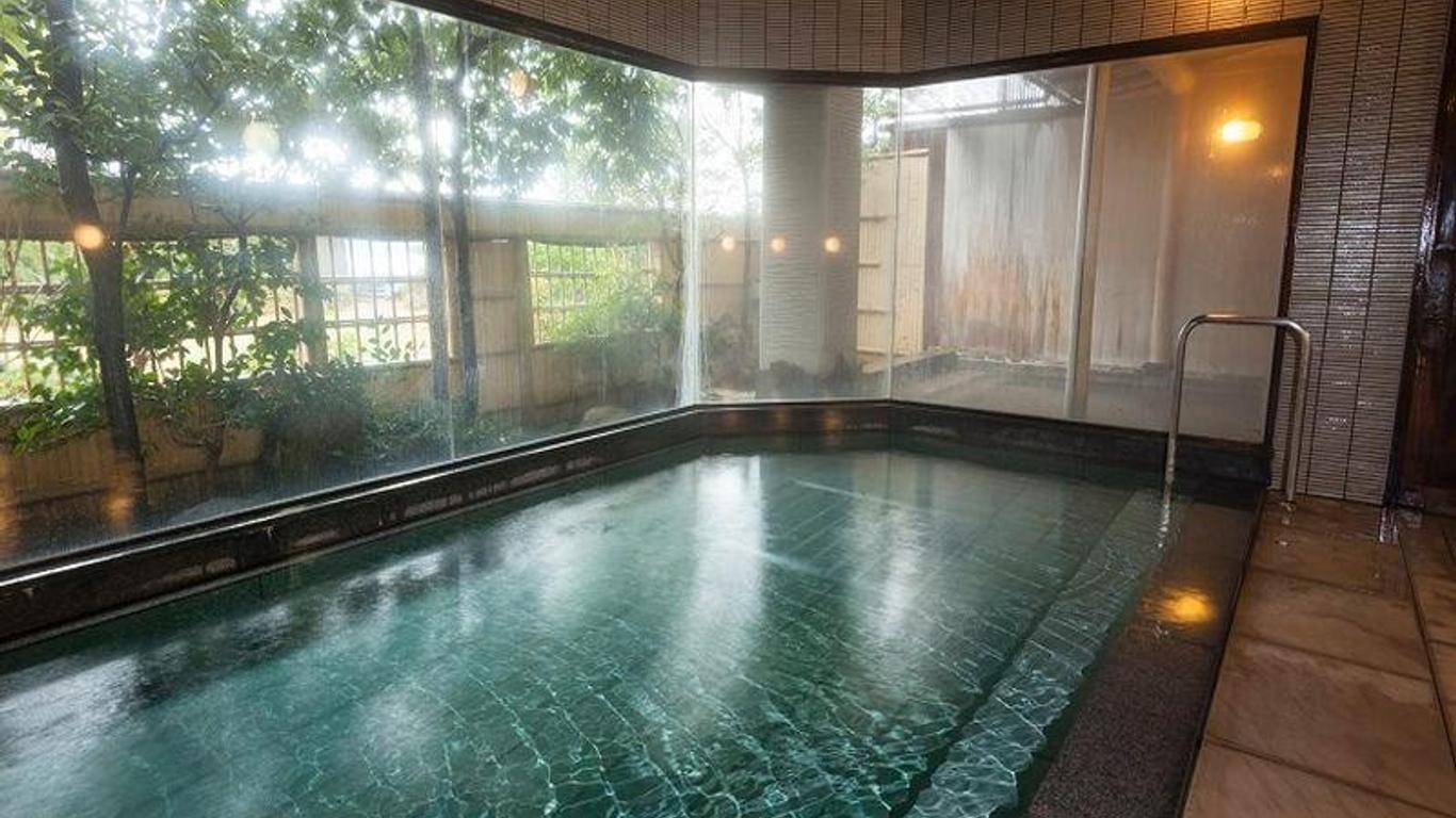 Kanoya Kourakuen