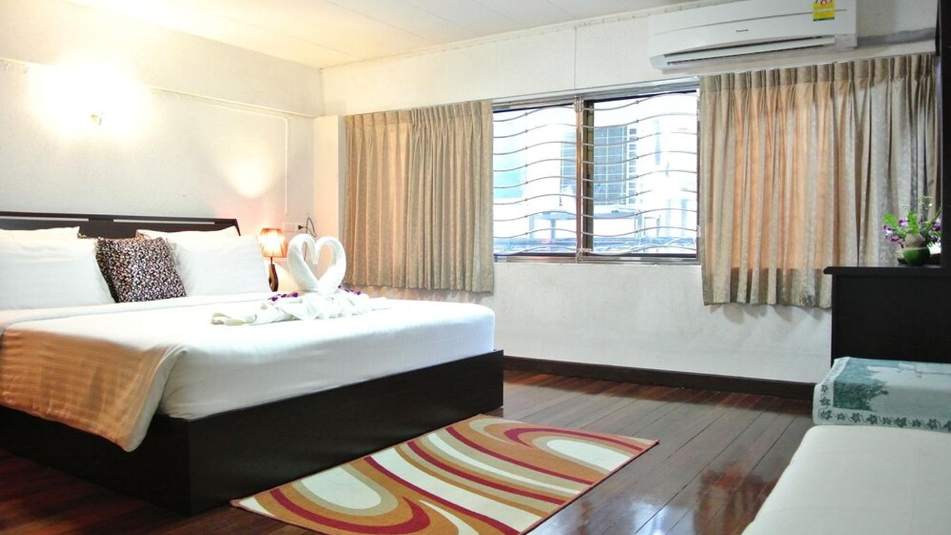 Karon Sunshine Guesthouse & Bar