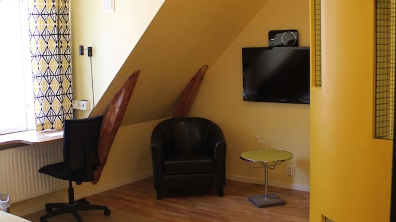 Magles Smiley Inn