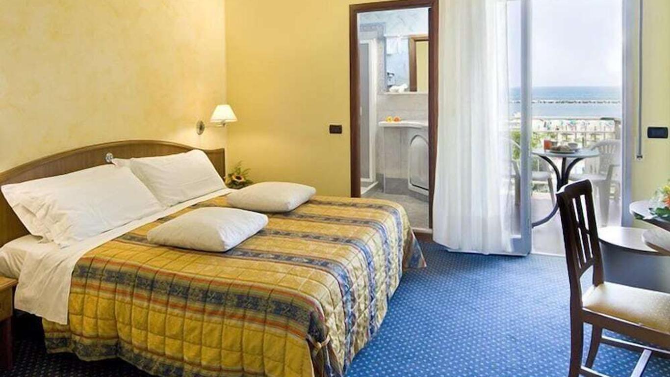 Gallia Club Hotel