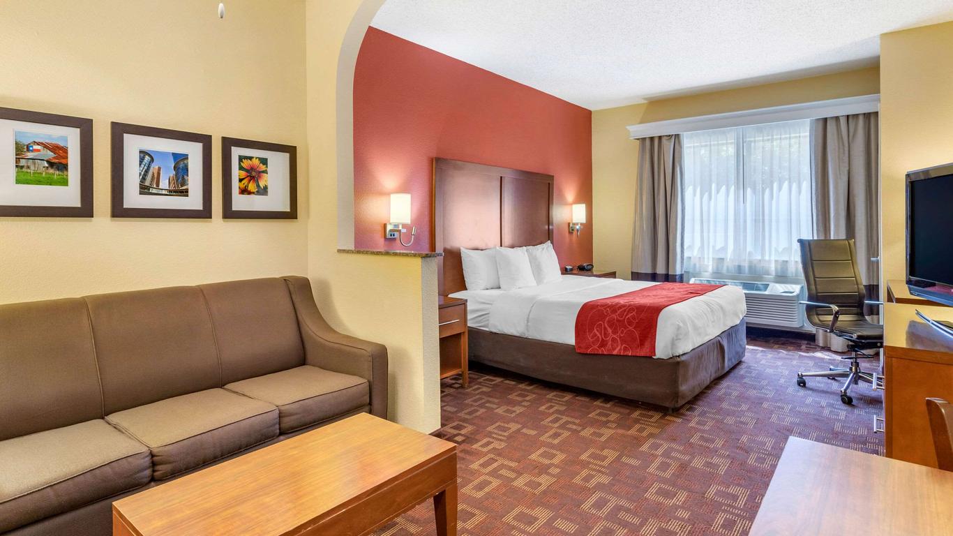 Comfort Suites - Near the Galleria