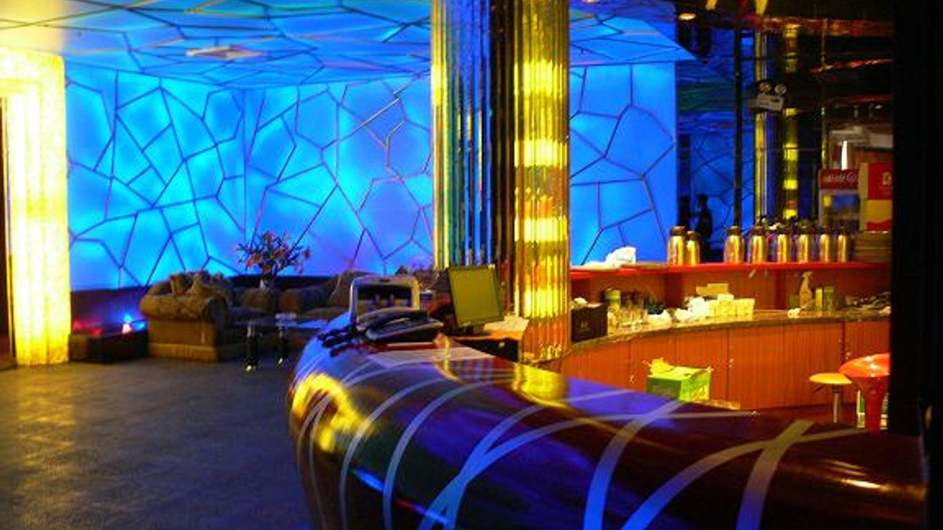 Gem Flower Hotel - North Bund